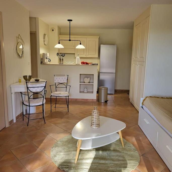 Appartement La Calade à LʼIsle-sur-la-Sorgue Extérieur photo